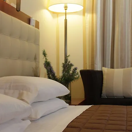 Tourist Boutique Hotel 3*